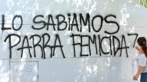 Imagen de Video: «Asesino», el grito afuera de la audiencia contra Parra por el femicidio de Agustina Fernández