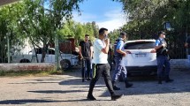 Imagen de Circulaba en una camioneta robada y que tenía la patente cambiada, en Neuquén