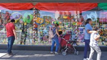 Imagen de Bajaron las ventas de Navidad: «efecto Mundial», compras de último momento y pocas promociones