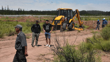 Permanece el conflicto por estafas con terrenos en Plottier. Foto: Yamil Regules