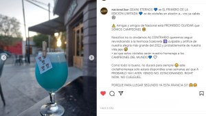 ¡Increíble! Para festejar con la Selección Argentina, un bar de Roca creó un trago celeste y blanco