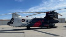 Imagen de Llega a Bariloche un helicóptero canadiense para combatir incendios en la Patagonia