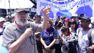 El dirigente social, Esteban "Gringo" Castro, acordó una tregua con la ministra Tolosa Paz.