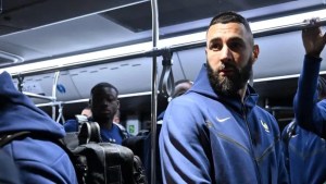 Benzema no habría vuelto a dialogar con Deschamps y el cuerpo médico de Francia