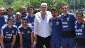 Menotti destacó el trabajo de Lionel Scaloni en la Selección: «este cuerpo técnico no vende humo»