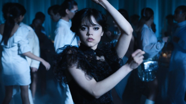 Jenna Ortega hizo una escena en "Merlina", con covid. Foto: Captura Netflix