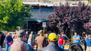 Pagaron un adelanto de los aguinaldos a municipales de Regina, pero la protesta sigue