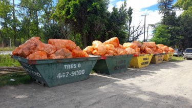 Los recipientes plásticos serán reciclados para reducir la contaminación ambiental. (Foto gentileza)