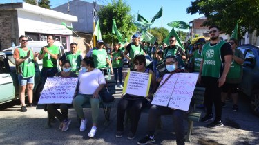 ATE se movilizó el martes para reclamar por la reincorporación de despedidos en el hospital de Regina. (Fotos Néstor Salas)