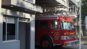 Bomberos de Cipolletti recorrerán la ciudad con Papá Noel: «La idea es dar un poco de alegría»