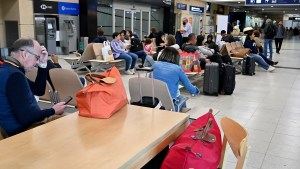 Paro este miércoles 24: cómo funcionan los vuelos en Neuquén y Río Negro