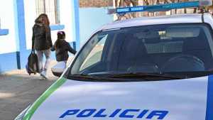 Desvalijaron a un jubilado en Cipolletti: lo encerraron en el baño y le robaron joyas y dinero