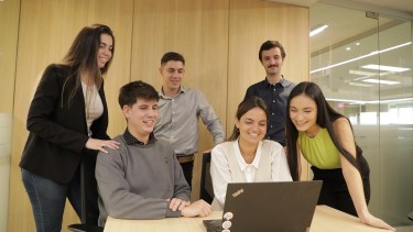 Ingeniería, Geociencias, Economía, Programación, Matemática y Marketing son las carreras a las que apunta la búsqueda. (Foto: gentileza PAE)