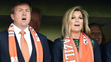Máxima Zorreguieta y su esposo, el rey de Países Bajos, Guillermo Alejandro, están supuestamente con sus tres hijas en Villa La Angostura. (foto de archivo)
