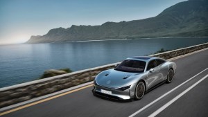 Mercedes-Benz da un nuevo paso en la conducción automatizada