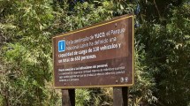 Imagen de Limitan el estacionamiento en una playa de San Martín de los Andes para evitar colapso en la ruta