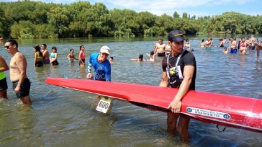 Manuel Garaycochea y Sebastián Vergauven ganaron la segunda etapa de la regata del río Negro.