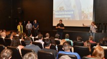 Imagen de Gaido prometió un boleto gratuito deportivo y la creación de un estadio único en Neuquén