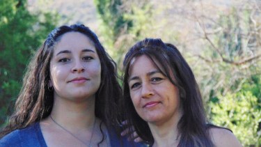 Lorena Apraiz, su madre, combinó el conocimiento de las plantas de la zona con su profesión de psicofísica. Y Carolina aprendió de ella.