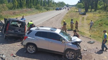 Una pareja murió en un choque frontal mientras viajaban a Bariloche, en la ruta 237