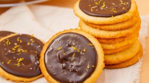 Galletas de coco y chocolate por Mauricio Asta