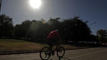 Se recomienda evitar los ejercicios extremos durante las altas temperaturas, para evitar problemas de salud.-