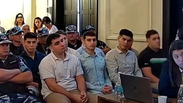 Los imputados escuchan atentamente los argumentos de la Fiscalía. Foto Captura.