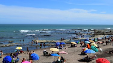 Los piletones naturales, todo una postal de La Lobería, en la costa de Río Negro al norte de la Patagonia.