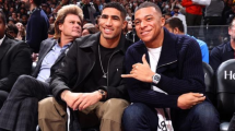 Imagen de Video: Kylian Mbappé asistió a un partido de la NBA y le cantaron «Muchachos»