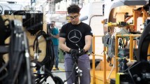 Imagen de Mercedes-Benz concretó exportación de chasis de buses a México