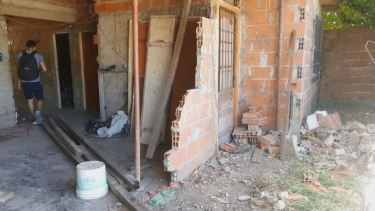 El vehículo se metió dentro de la vivienda. (TN)