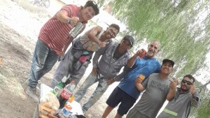 Habló el jubilado que se viralizó por pagar un asado al obrero que le devolvió su billetera en Neuquén