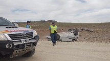 Imagen de Identificaron al vecino de Plaza Huincul que murió tras un vuelco antes de Villa Pehuenia
