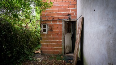 La vivienda de la zona sur de Mar del Plata en la que presuntamente se produjo la muerte de Lucía Pérez el 8 de octubre de 2016. Foto Télam. 