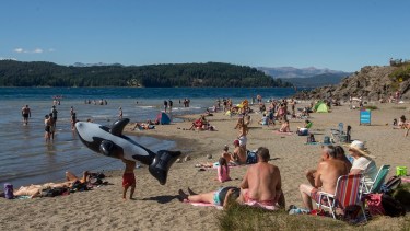 Playa Bahía Serena en Bariloche. Foto archivo. 