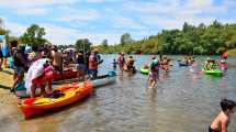 Imagen de Navegaron en canoas de Cervantes a Huergo para disfrutar de las aguas del río Negro