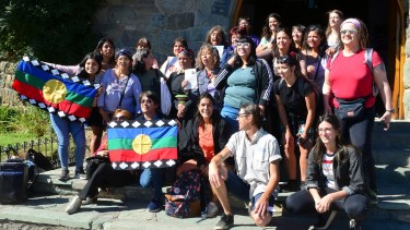 El anuncio del encuentro fue en las escalinatas del municipio. Foto: Chino Leiva