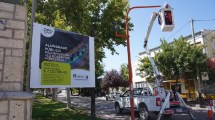 Imagen de Reemplazan el alumbrado en Cipolletti para la Corrida 2023