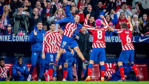 ¡Insólito! Por culpa del VAR, Ángel Correa festejó su gol cuando ya era suplente