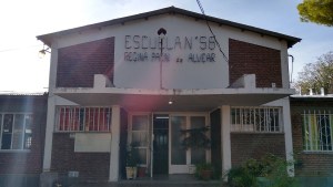 Investigan el robo a una escuela de Regina durante la madrugada