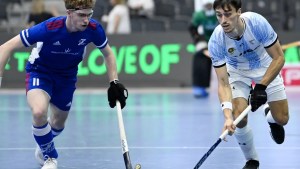 Con el barilochense Facundo Navarro como figura, Argentina sigue invicta en el Mundial de hockey pista