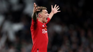 Lisandro Martínez logró su primer título en el United.