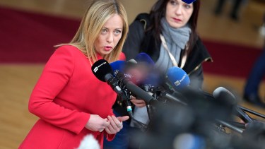 La primera ministra italiana Giorgia Meloni salió airosa de su primer test electoral.