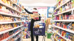 En el mundo bajan los precios de los alimentos