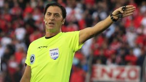 Mauro Vigliano fue suspendido por su mala actuación en el VAR del River-Argentinos
