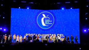 Fiesta de la Manzana 2023: el reconocimiento a productores y trabajadores llenó de emoción el escenario mayor