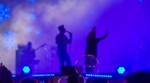 Imagen de El ritmo tropical hizo bailar a todos en la segunda noche de la Fiesta de la Manzana