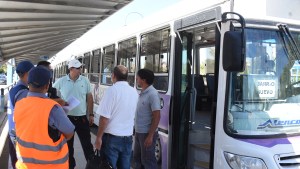 Secuestro de colectivos en Roca: aseguran que es una «maniobra política»