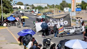 Se levantó el corte en los puentes Neuquén-Cipolletti y en la Ruta 22
