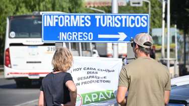 Los productores están protestando en la zona del Fortín. Foto: Florencia Salto